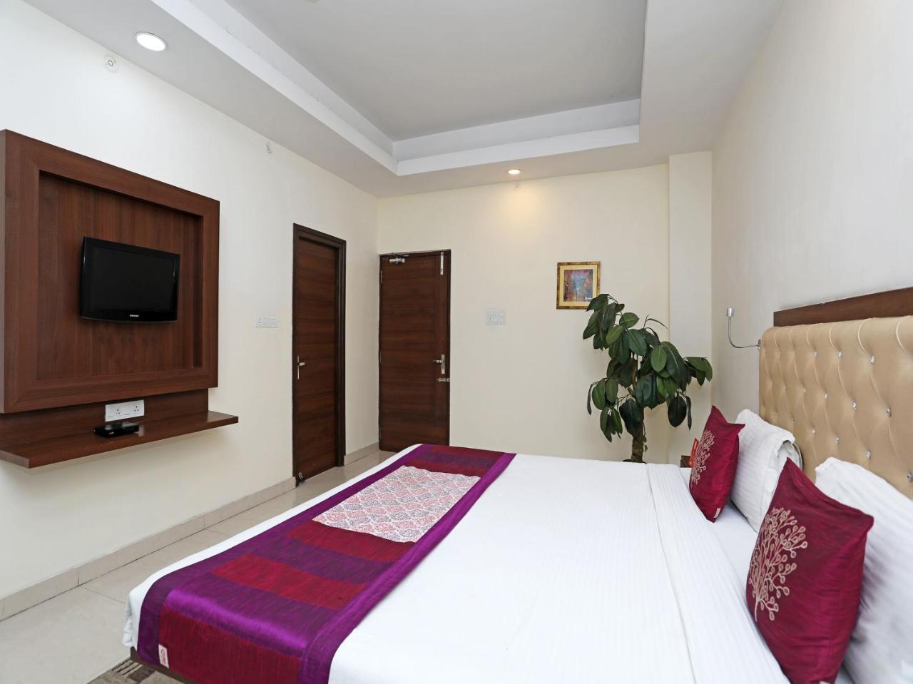 Oyo 680 Hotel Ranjana Heritage ラクナウ エクステリア 写真