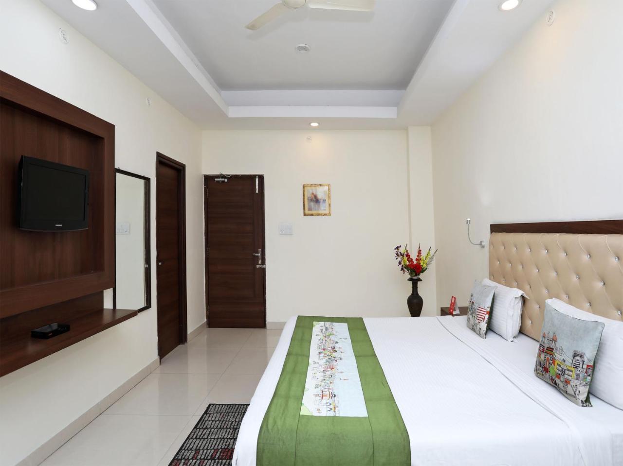 Oyo 680 Hotel Ranjana Heritage ラクナウ エクステリア 写真